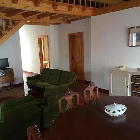 Casa Do Pinheiro Grande בית כפרי בומברל